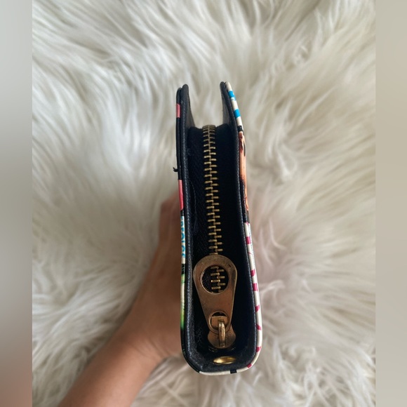 ✨ unbranded 90s/00 vogue magazine cover wallet ✨ - Picture 7 of 9